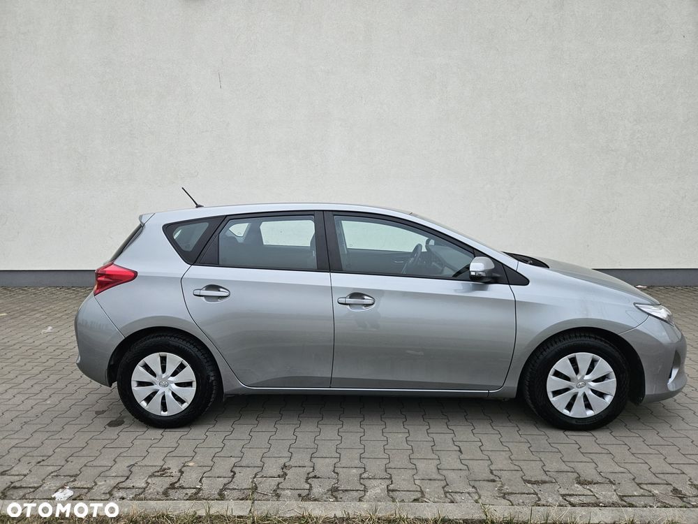 Toyota Auris 1.33 Dual-VVT-i Comfort - 36