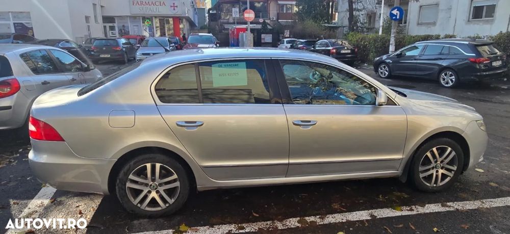 Skoda Superb 2.0 TDI DSG Ambition - 5