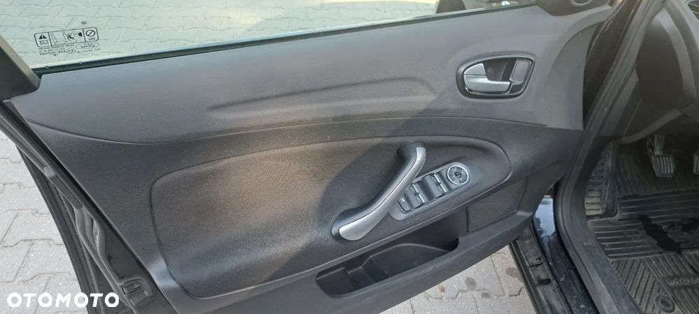 Ford Mondeo 1.8 TDCi Trend - 14