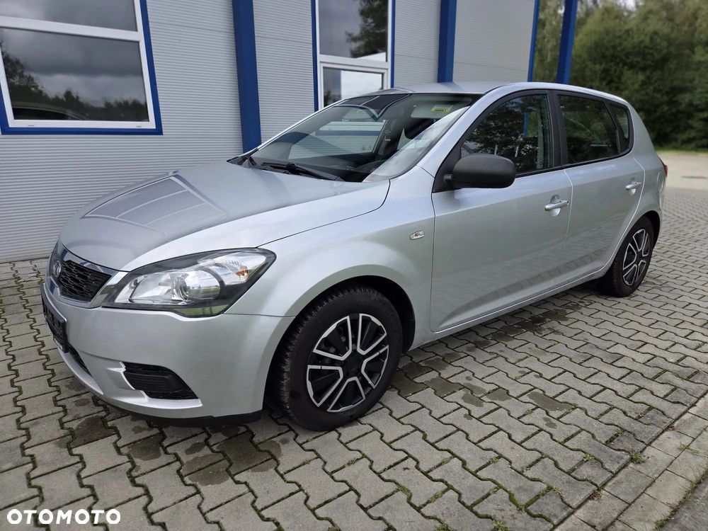 Kia Ceed 1.4 CVVT Attract - 1