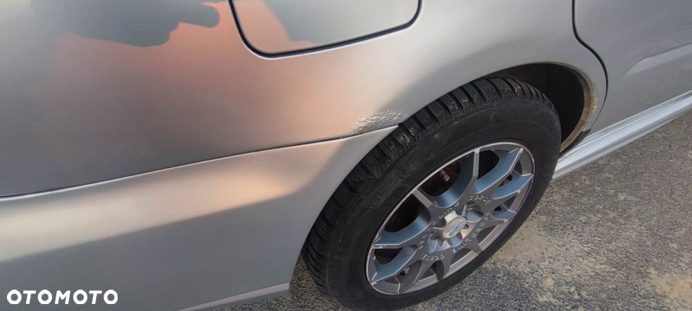 Subaru Impreza SW 2.0 RA - 12