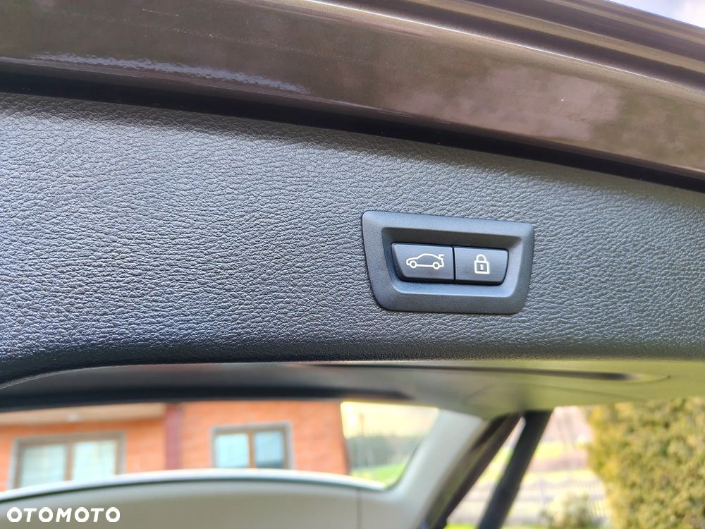 BMW X3 sDrive18d - 29