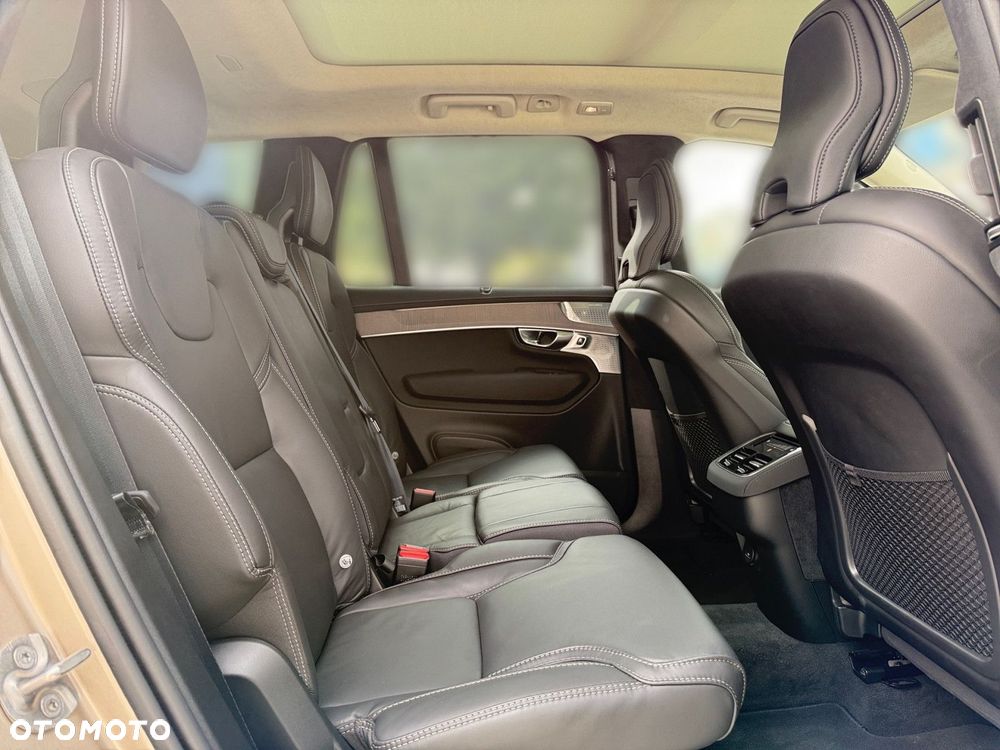 Volvo XC 90 - 31