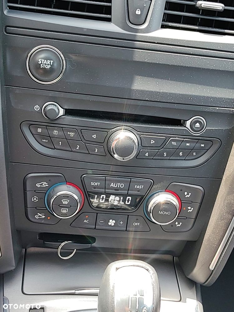Renault Latitude 2.0 dCi Privilege - 24