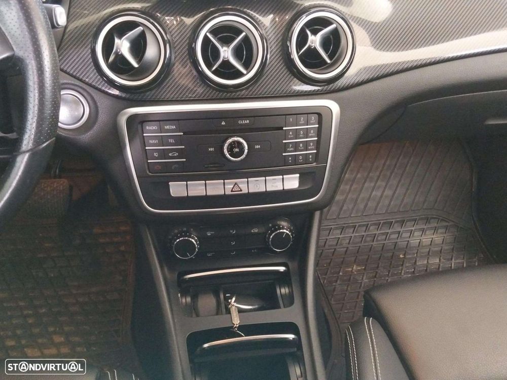 Mercedes-Benz CLA 200 d Shooting Brake AMG Line Aut. - 9