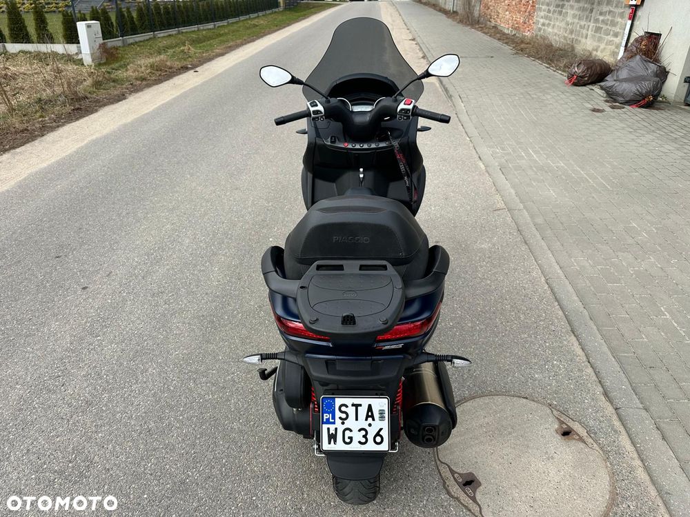 Piaggio MP-3 - 6