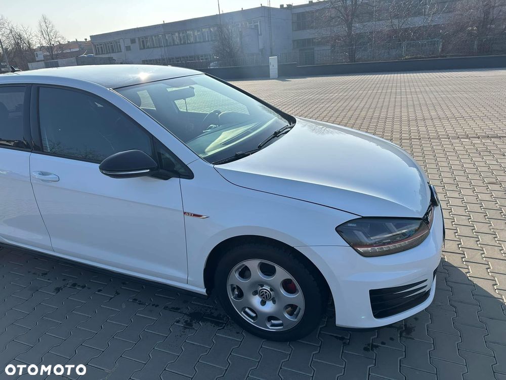 Volkswagen Golf GTI (BlueMotion Technology) DSG - 10