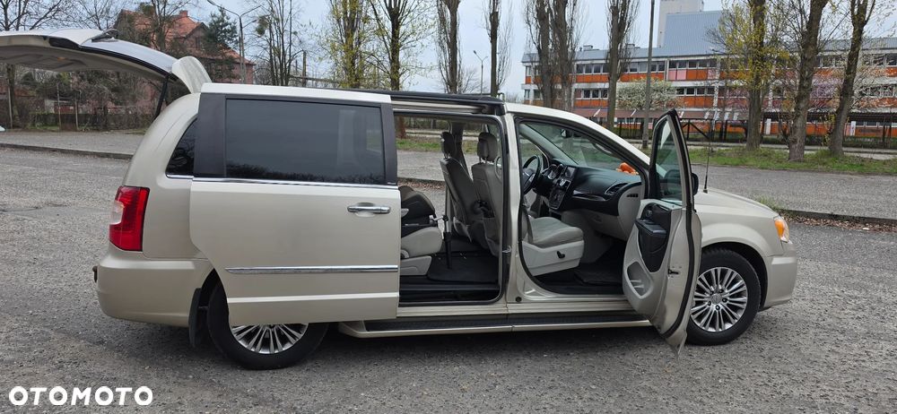 Chrysler Town & Country 3.6 Limited - 5
