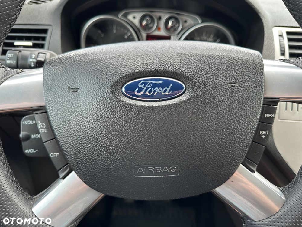 Ford Kuga 2.0 TDCi 4x4 Champions Edition - 21