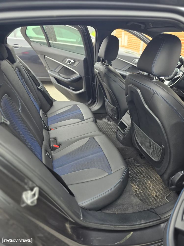 BMW 116 d Pack Desportivo M Auto - 25