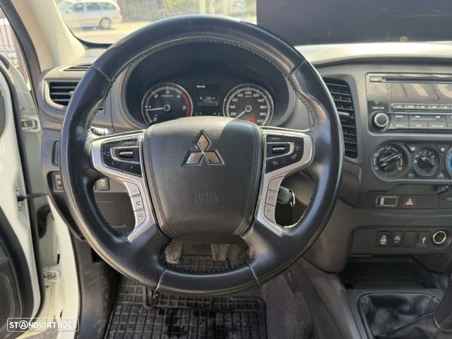 Mitsubishi L200 2.3 DI-D Space Cab Invite Strakar Look 4WD - 18