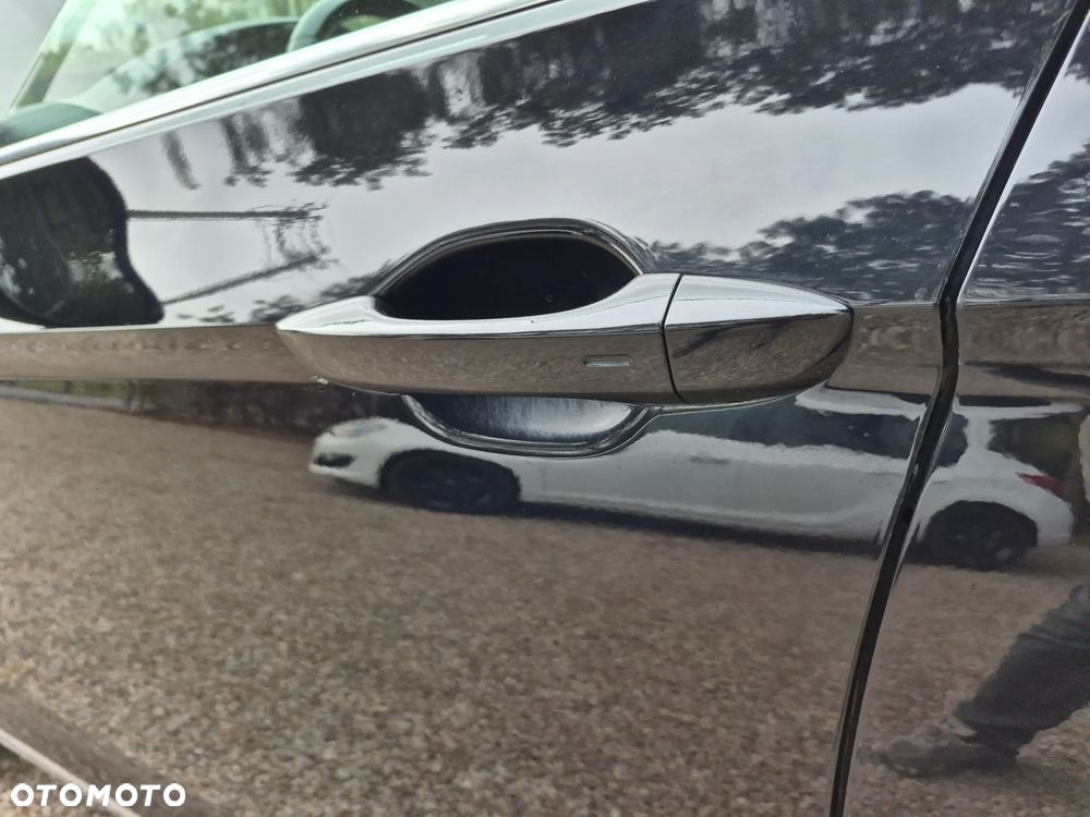 Volkswagen Passat 2.0 TDI SCR (BlueMotion Tech) 4Motion D Highline - 16