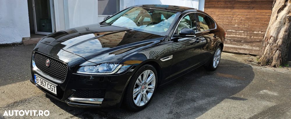 Jaguar XF 20d RWD Prestige - 2