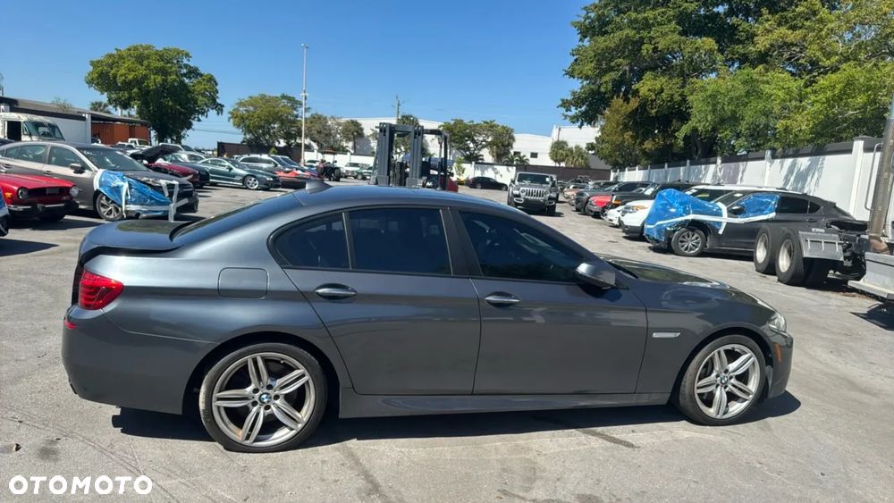 BMW Seria 5 550i Sport-Aut - 8