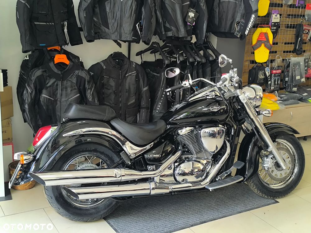 Suzuki Intruder - 2