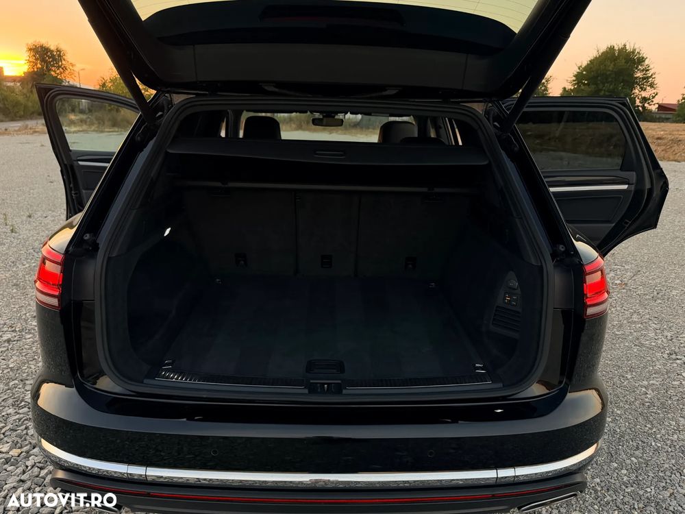 VOLKSWAGEN Touareg 2019 — imagine 17