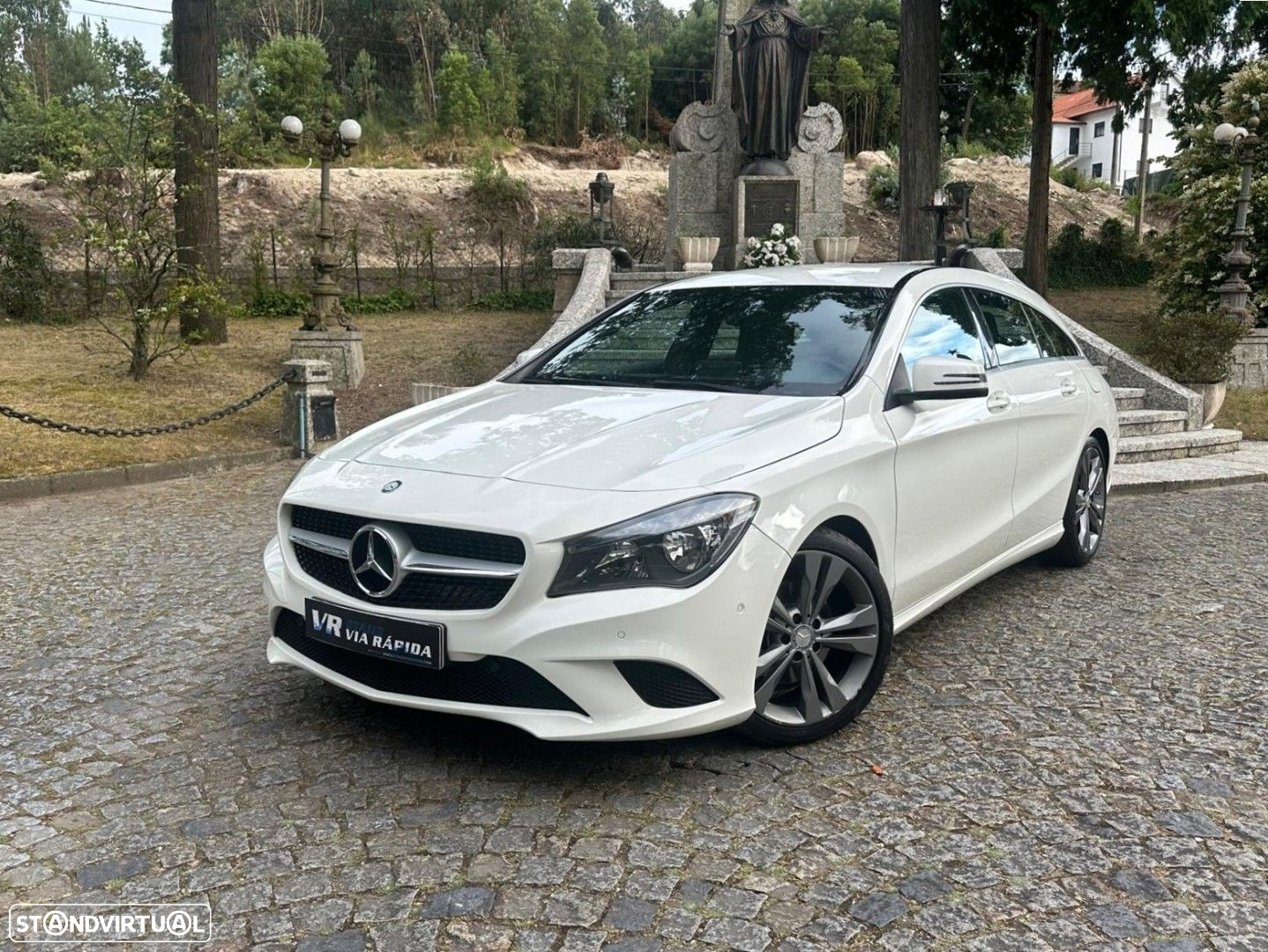 Mercedes-Benz CLA 180 d Shooting Brake - 2