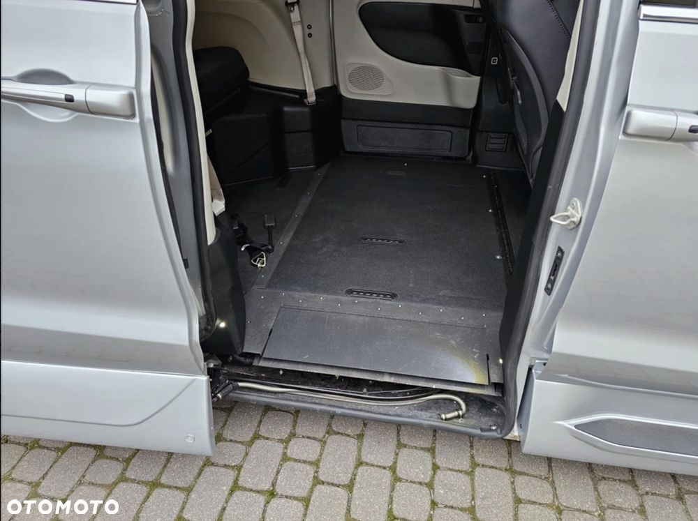 Chrysler Pacifica - 9