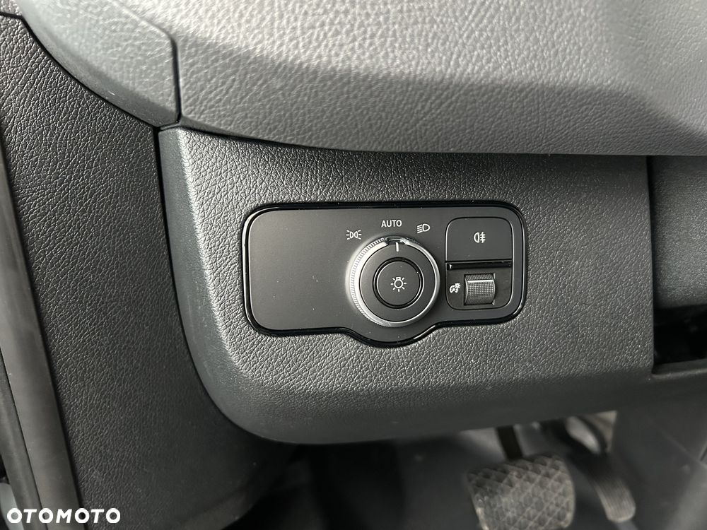 Mercedes-Benz Sprinter - 12