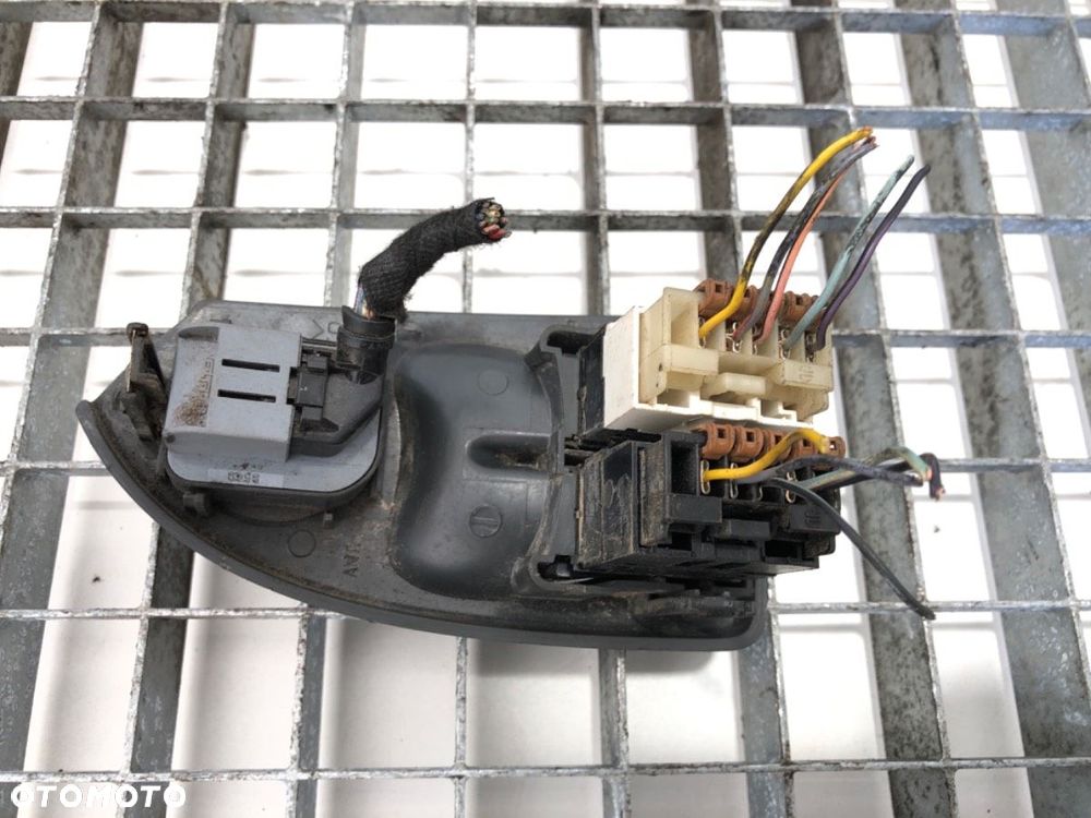 PRZEŁĄCZNIK SZYB LEWY - 135.00 PLN - FIAT DUCATO Autobus (244_) 2002 - 2022 2.8 JTD 94 kW [128 KM] - 2