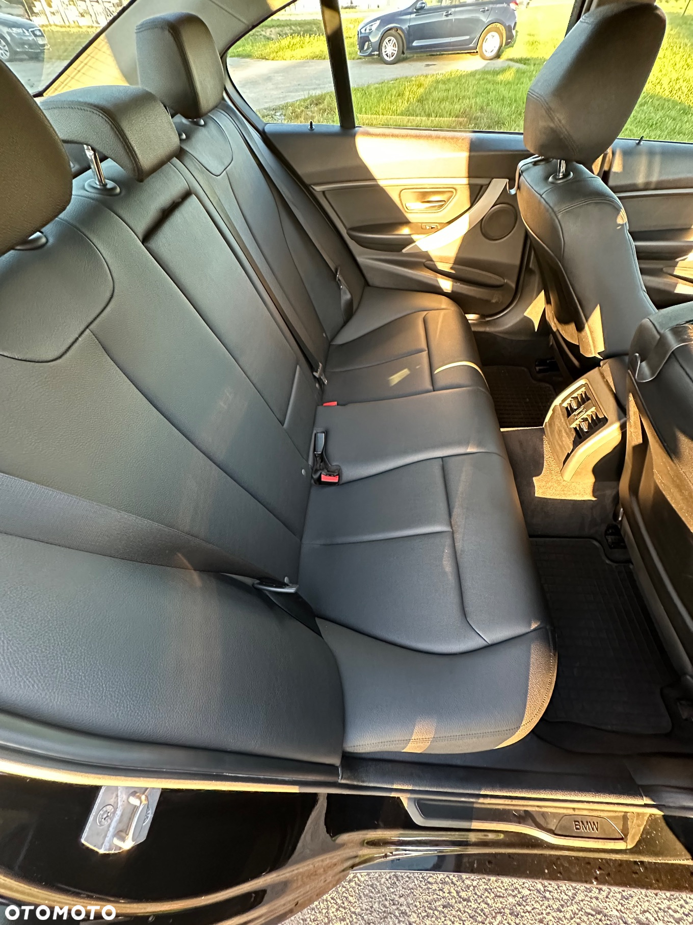 BMW Seria 3 320i Touring xDrive - 8