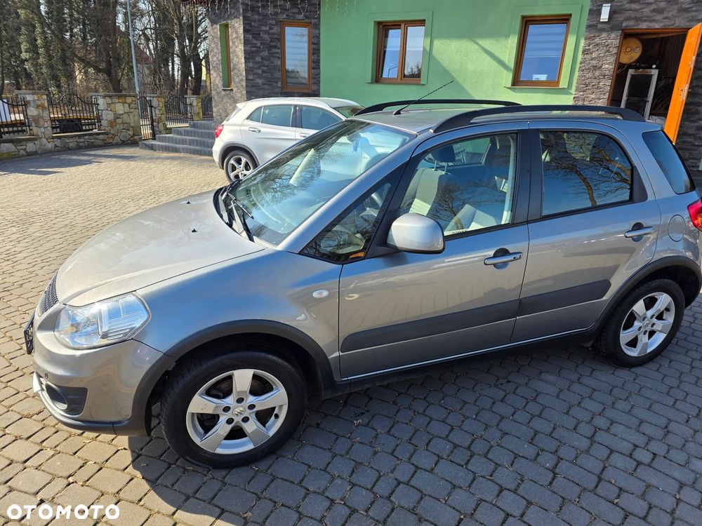 Suzuki SX4 1.6 VVT 4x4 Comfort - 2