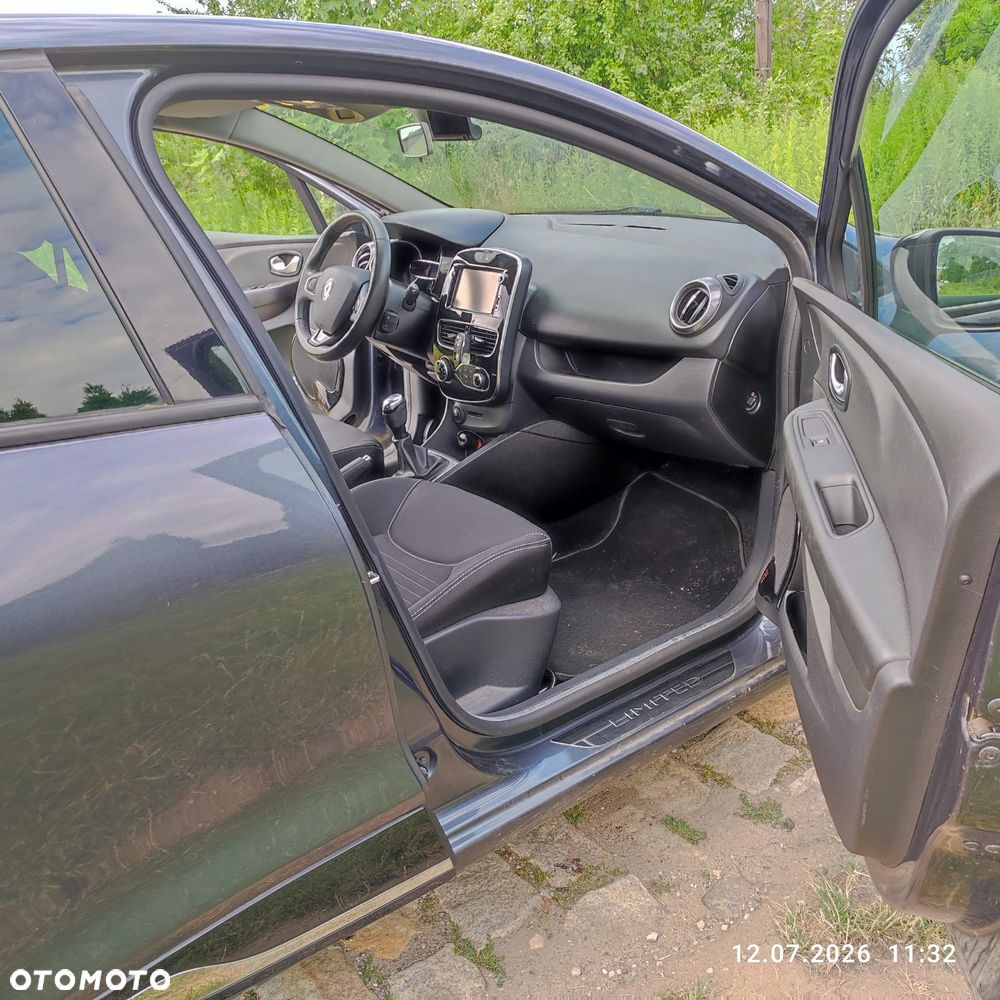 Renault Clio 1.2 16V Limited - 10
