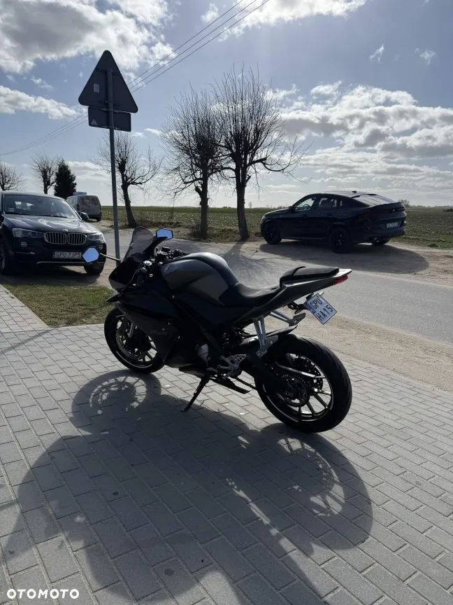 Yamaha YZF - 30