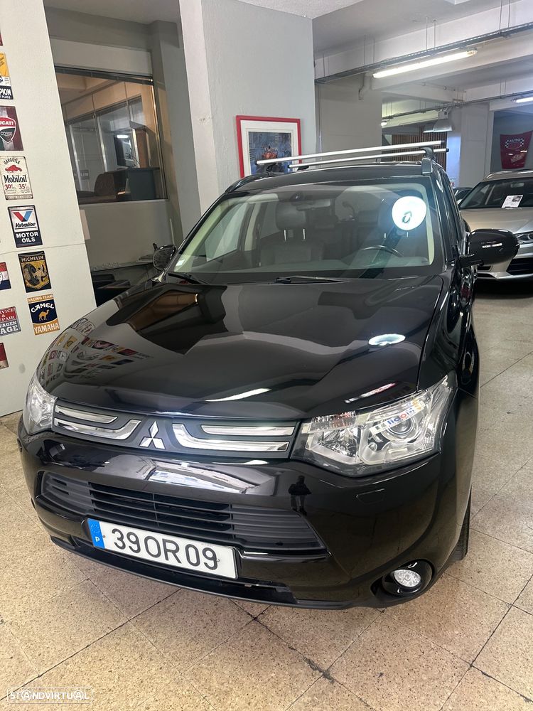 Mitsubishi Outlander 2.2 DI-D Instyle Navi Black Edition - 16