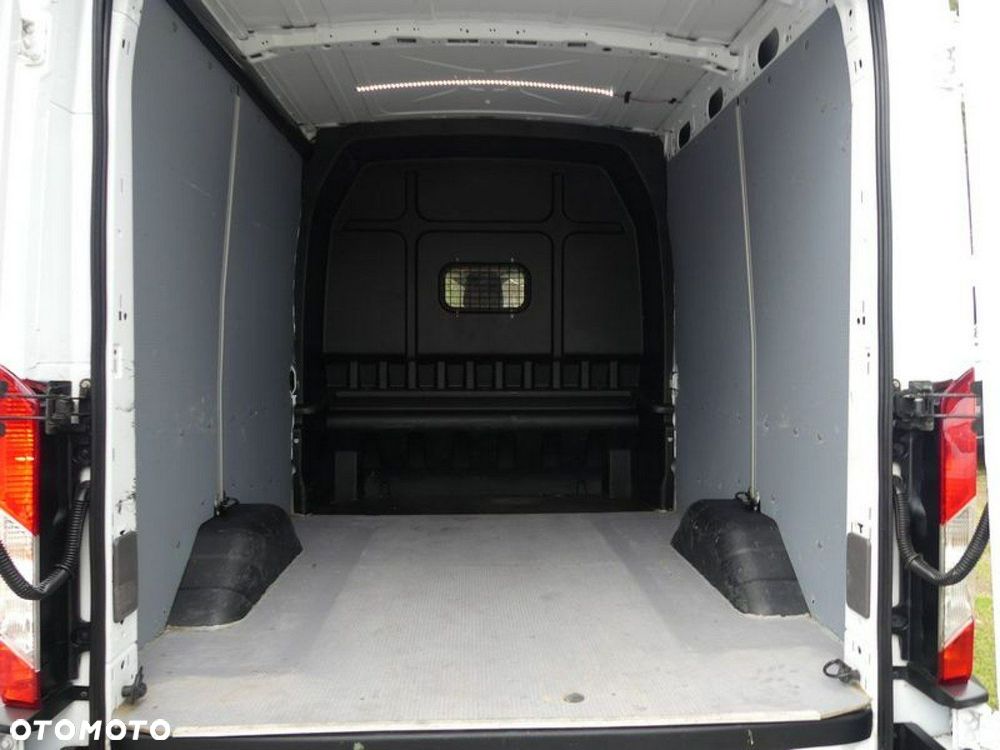 Ford Transit - 11
