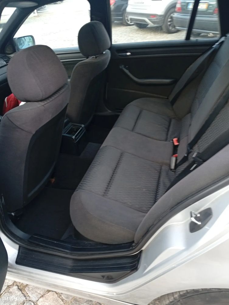 BMW 320 d Touring - 7