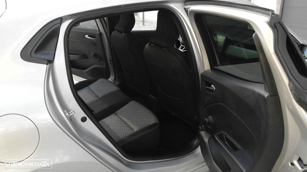 Renault Clio 1.0 TCe Limited - 18