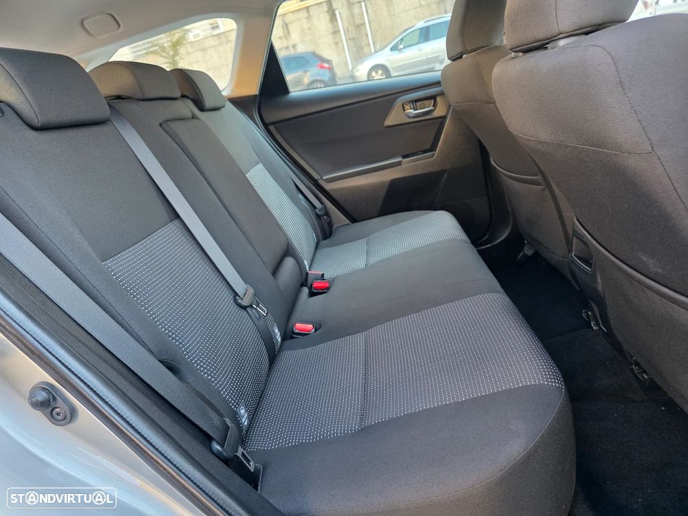 Toyota Auris Touring Sports 1.33 VVT-i Exclusive +Navi - 18
