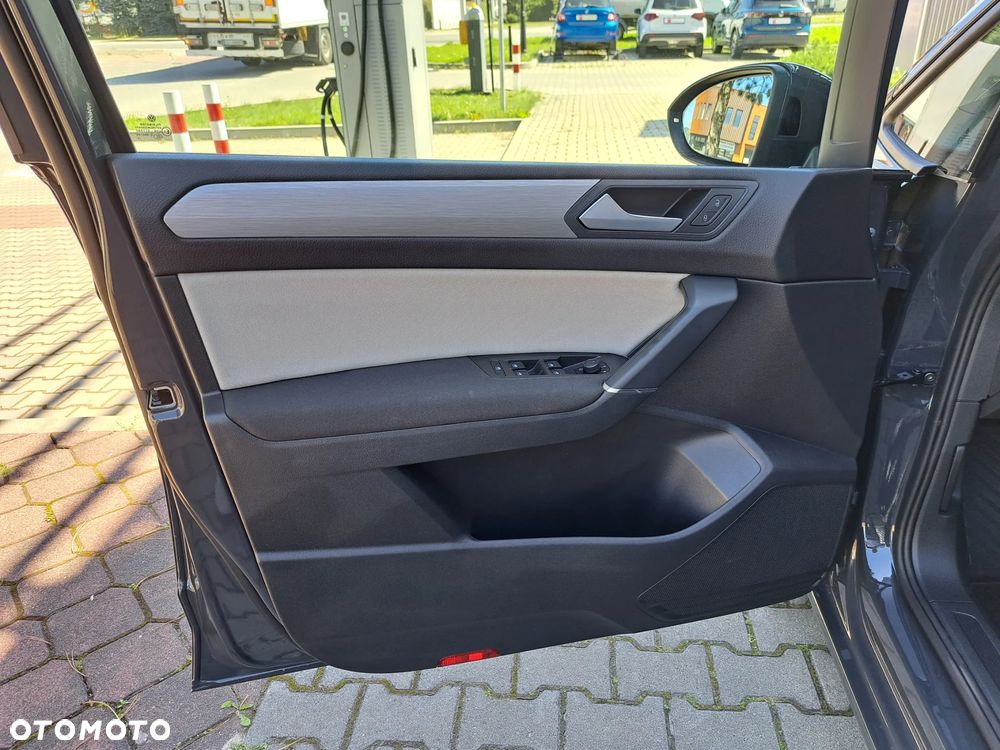 Volkswagen Touran 1.5 TSI EVO Special Edition DSG - 11