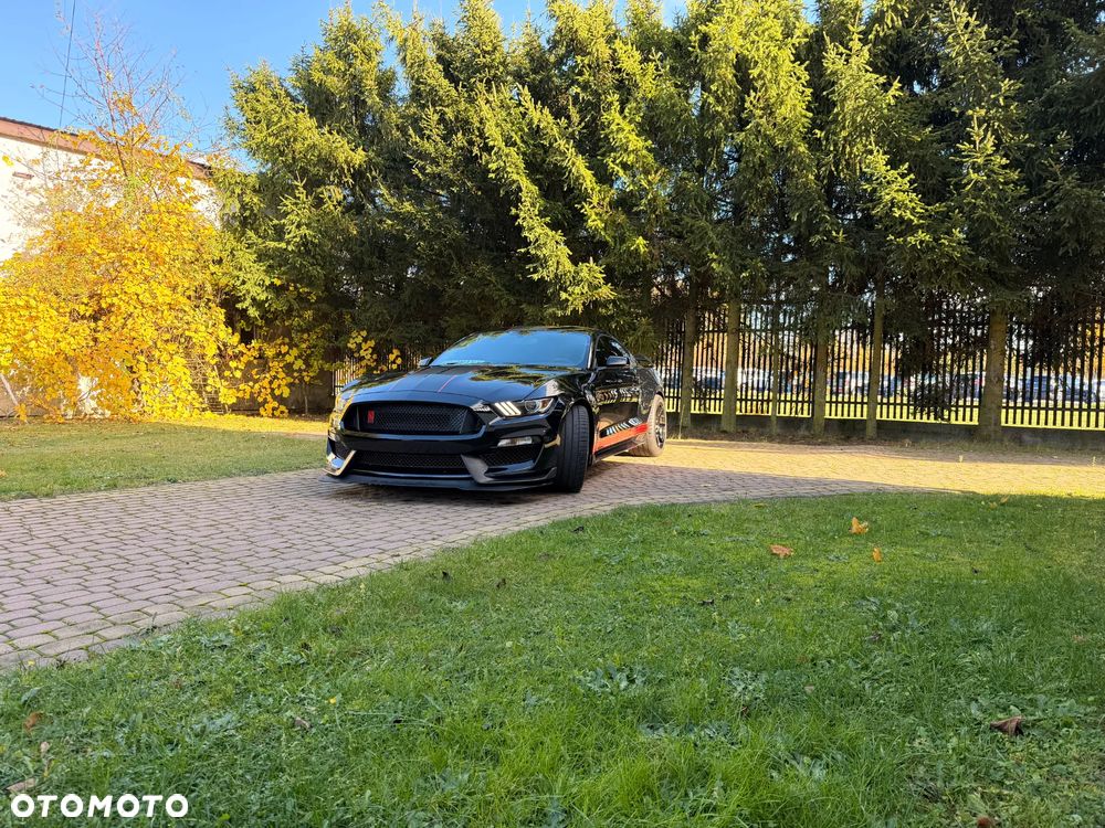 Ford Mustang - 8