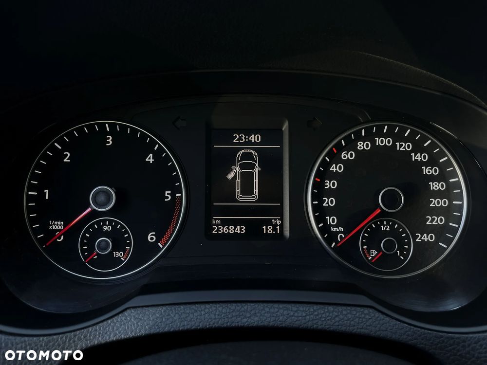 Volkswagen Sharan 2.0 TDI Highline DSG - 23