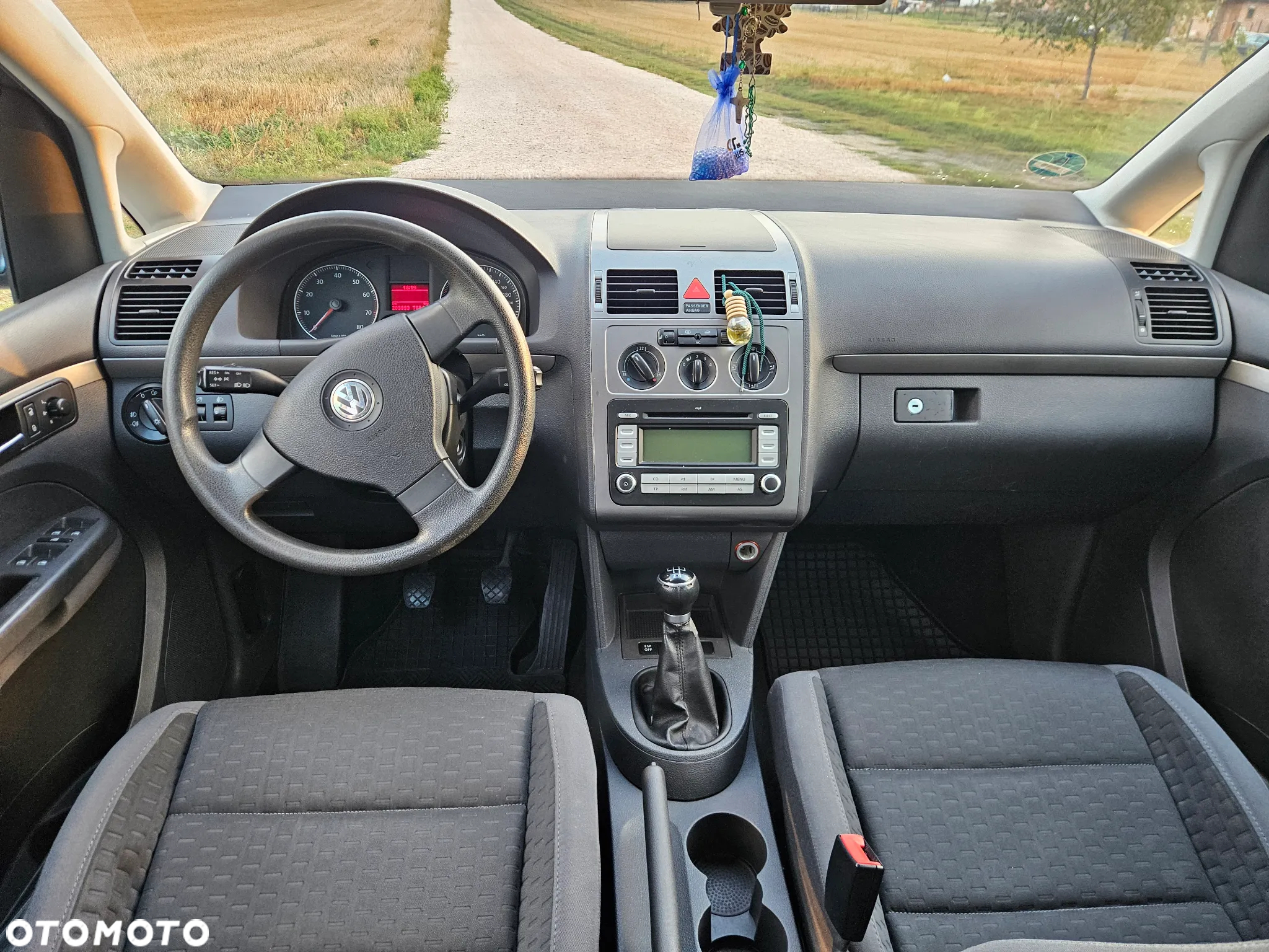 Volkswagen Touran 1.6 Basis - 7