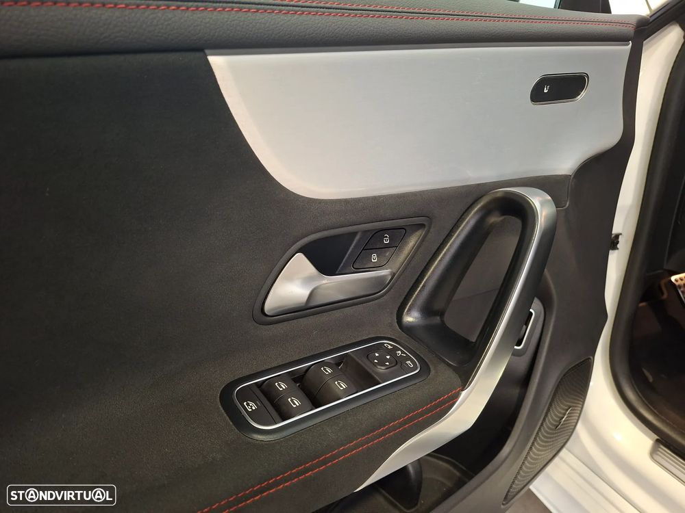 Mercedes-Benz CLA 250 e AMG Line - 10