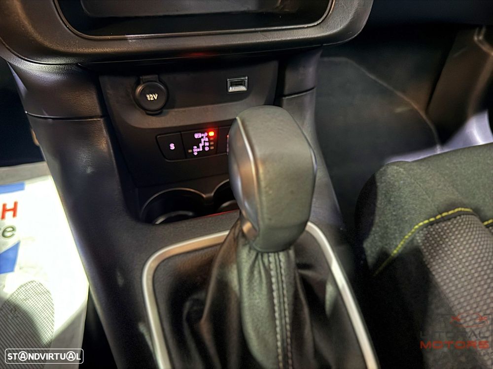 Citroën C3 1.2 PureTech Shine EAT6 - 28