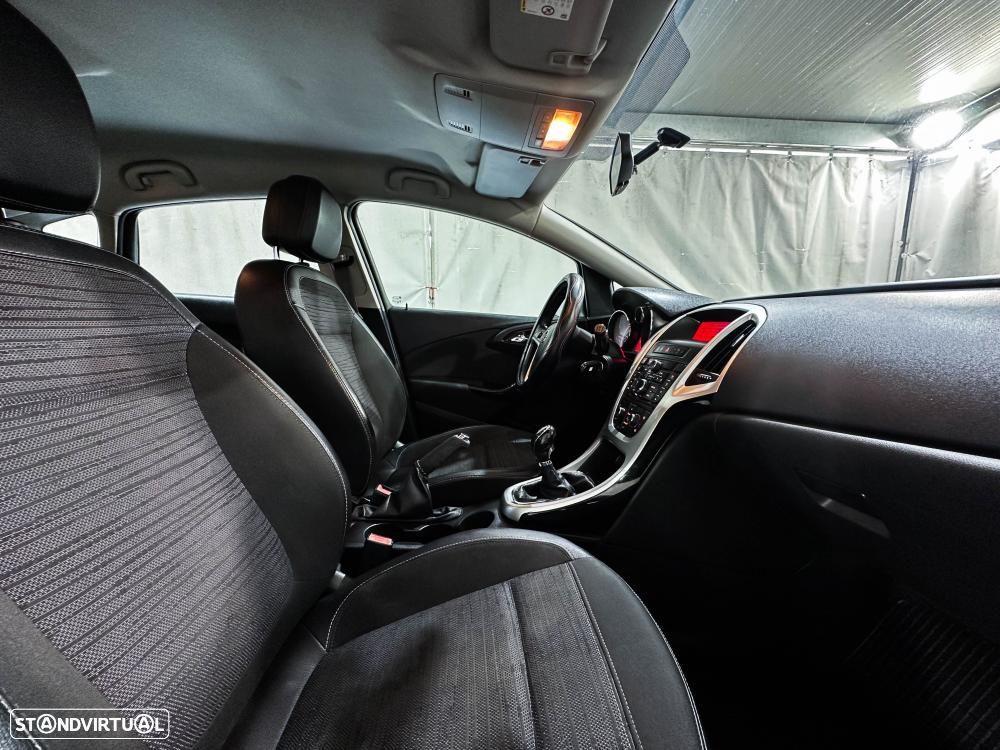 Opel Astra 1.6 CDTI Cosmo S/S J18 - 10