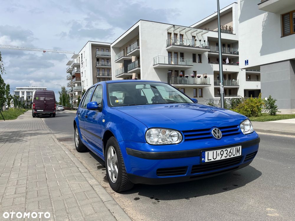 Volkswagen Golf 1.6 Trendline - 4