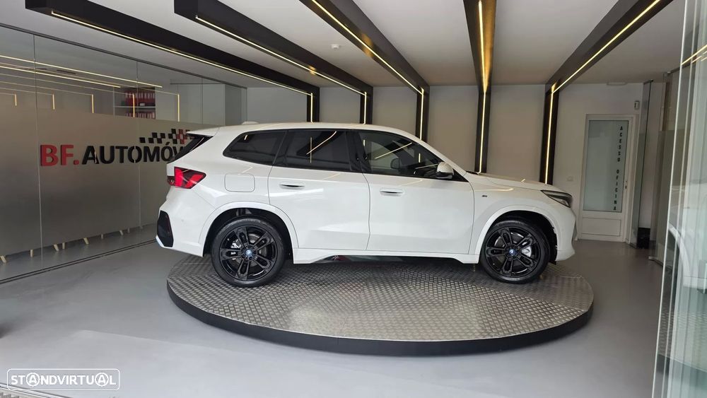 BMW iX1 xDrive30 Pack Desportivo M - 7