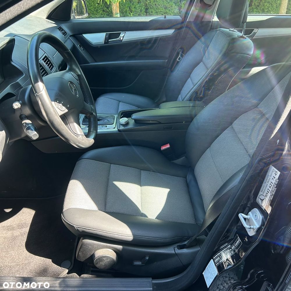 Mercedes-Benz Klasa C 220 CDI DPF Automatik BlueEFFICIENCY Avantgarde - 4