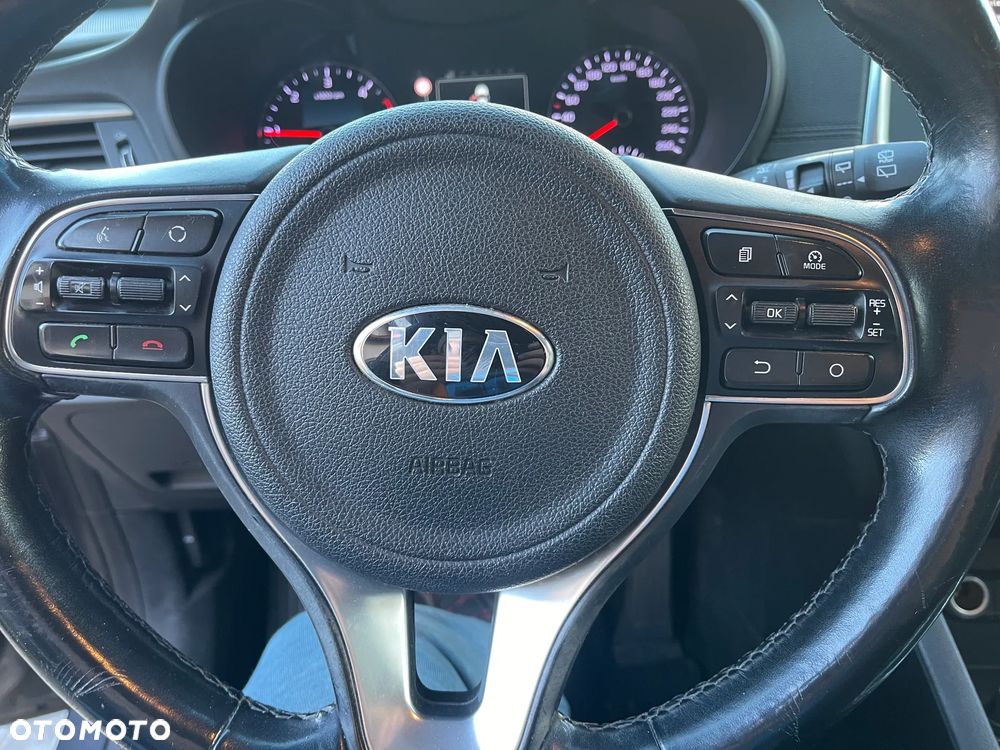 Kia Optima - 11