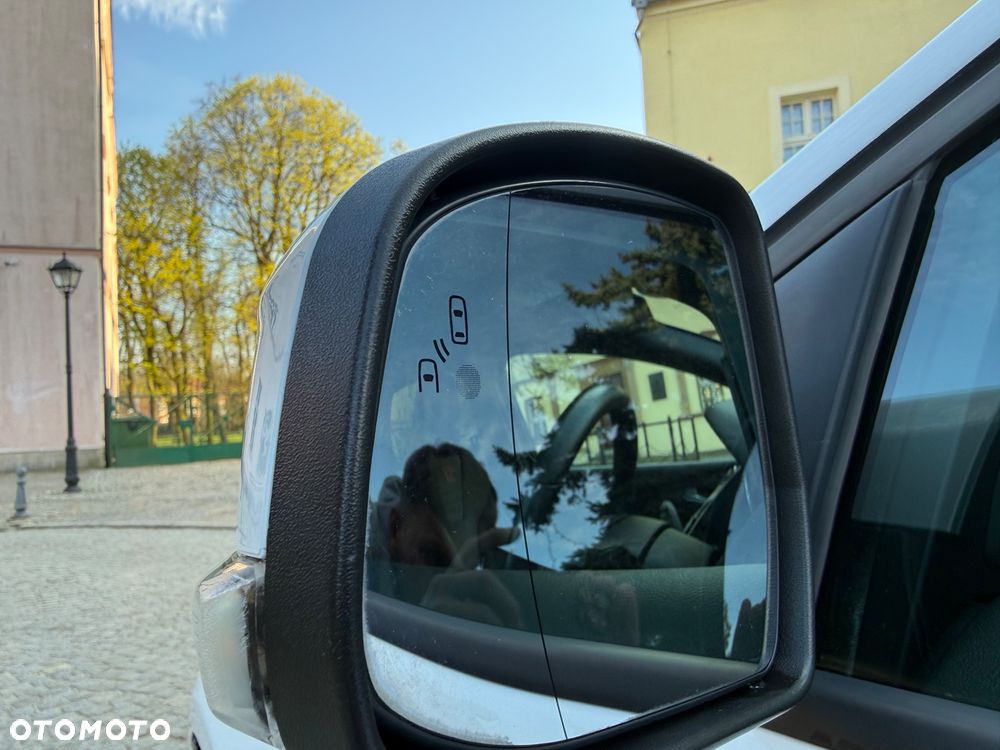 Ford Focus 2.0 TDCi ST - 19