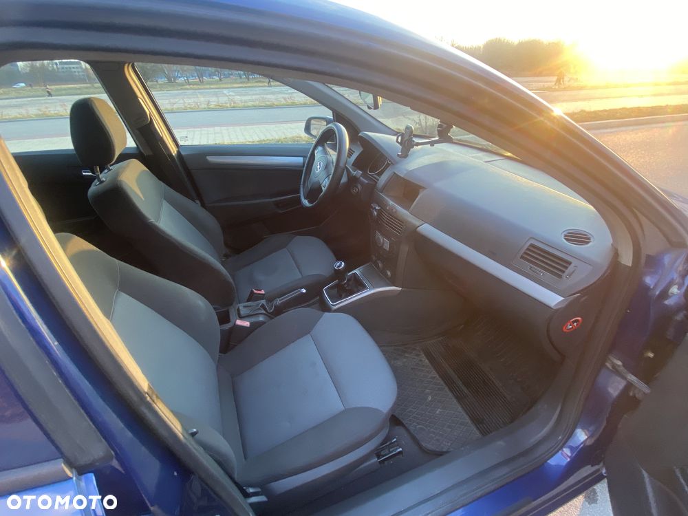 Opel Astra 1.6 - 8
