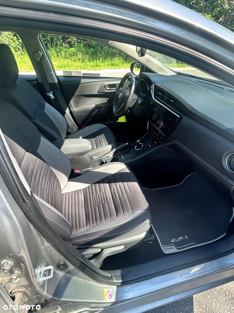 Toyota Auris Hybrid 135 Premium - 17