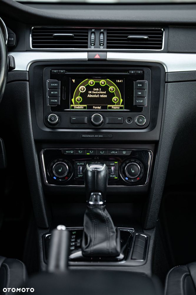 Skoda Superb 2.0 TDI L&K DSG - 30
