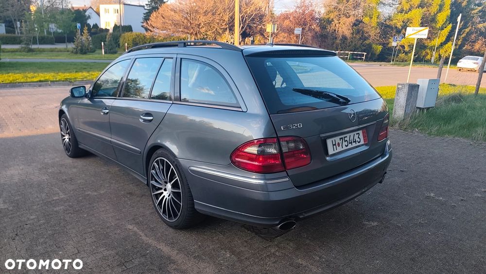 Mercedes-Benz Klasa E 320 CDI 7G-TRONIC Avantgarde BusinessEDITION - 21