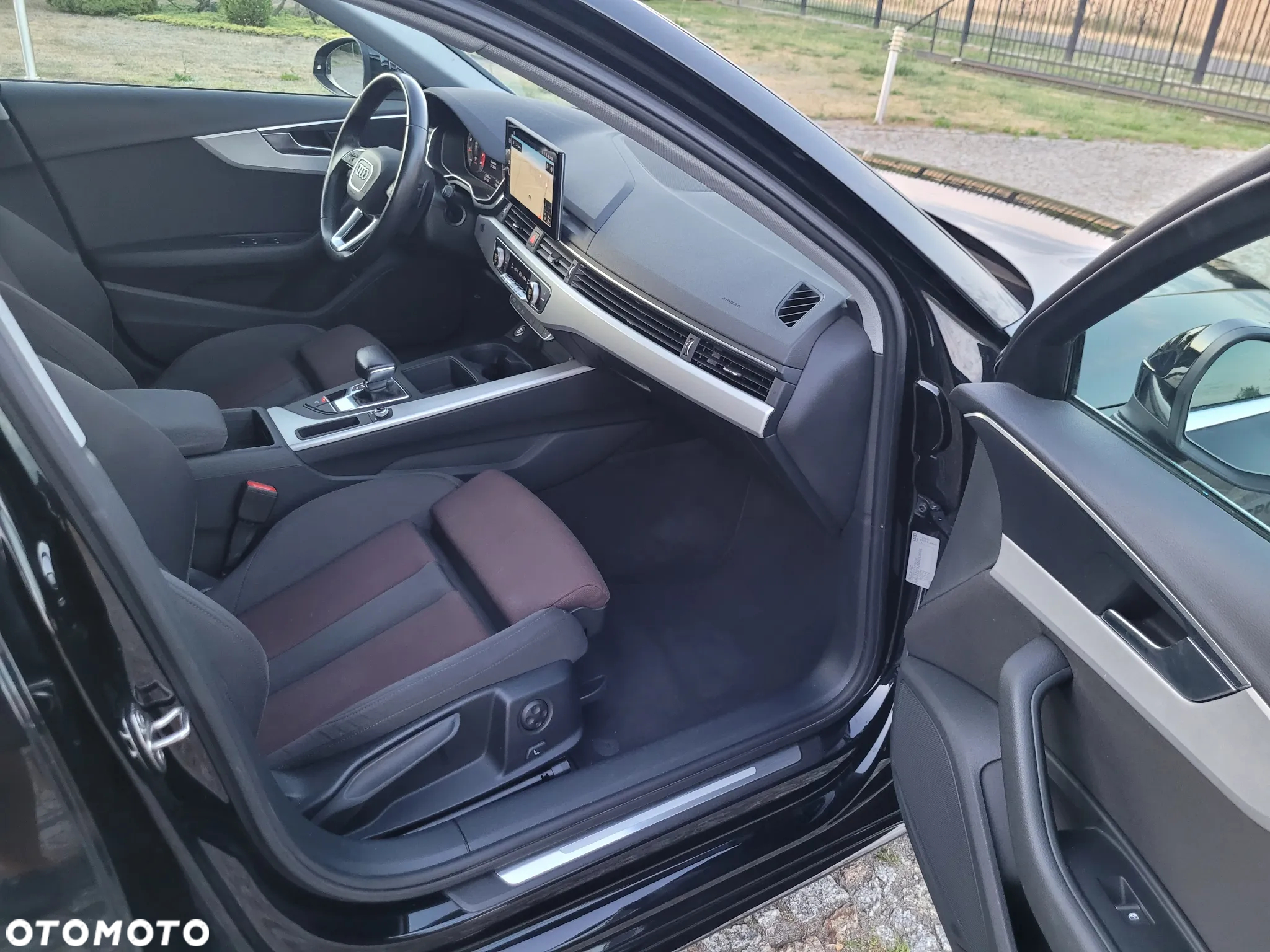 Audi A4 Avant 40 TFSI S tronic - 13